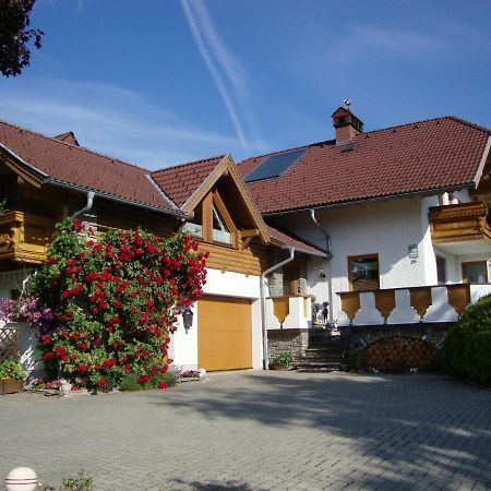 Apartment Haus Dengg Mauterndorf  Exteriör bild